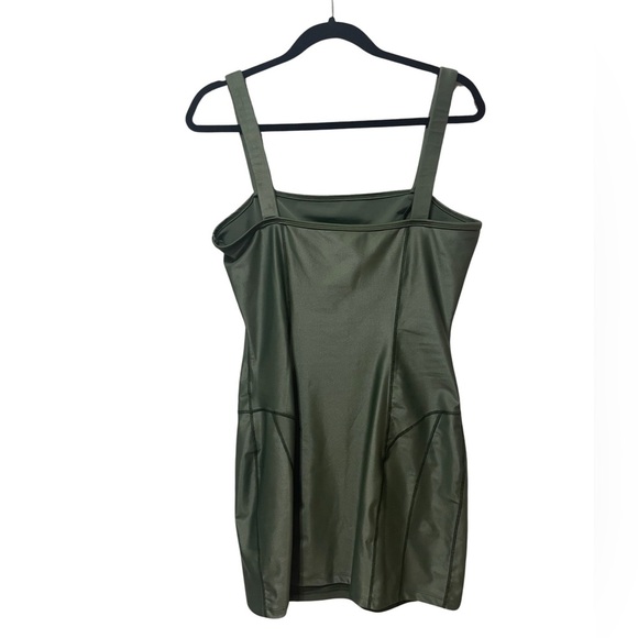 Noli Yoga Sage Green Dress - Picture 4 of 5